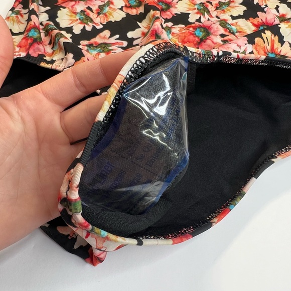 Leith Floral One Piece Open Back Swimsuit Size Medium New - Picture 8 of 11